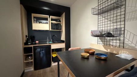 Dans résidence hôtelière, appartement meublé de 32 m2 Royalieu proche de l'ESCOM - Photo 4