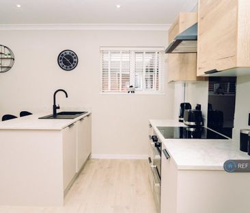 1 bedroom flat to rent - Photo 6