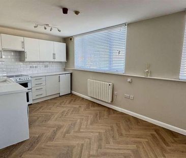 New Queen Street, Scarborough, YO12 - Photo 3