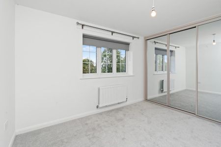 2 bedroom end of terrace house to rent - Photo 5