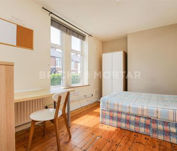 3 bedroom flat to rent - Photo 5