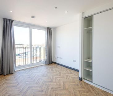 Studio to rent - Photo 3