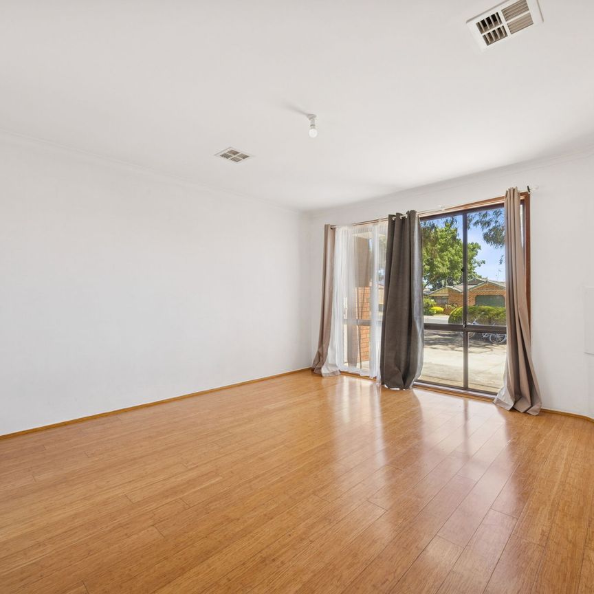 24 Mainwaring Rich Circuit, Palmerston ACT 2913 - House For Rent | Domain - Photo 1