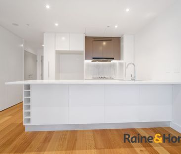 Stunning Timber Floored 2 Bedroom Apartment with Undisturbed Water ... - Photo 4