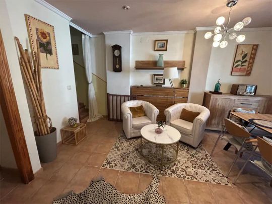 Dúplex de alquiler en Calle de Juan Izquierdo, 30, Casco Antiguo - Foto 1