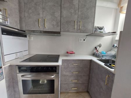 Studio/Γκαρσονιέρα για ενοικίαση - Παλαιά Φώκαια, - Photo 2