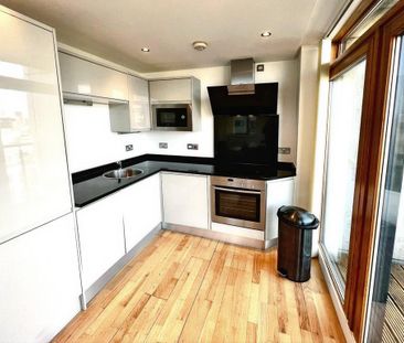 2 bedroom flat to rent - Photo 5