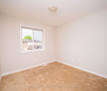 Townhouse For Lease | X8135394 - Photo 6