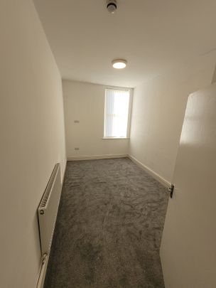 1 Bed Flat, Park Road West, CH43 - Photo 1