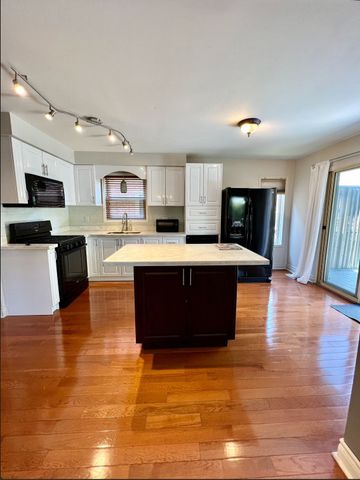 For Lease - 393 Pickering Crescent, Newmarket, Ontario - Photo 4