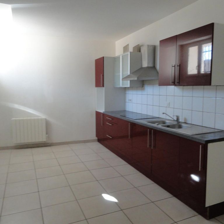 Location Maison 6 pièces 95m² - Photo 1