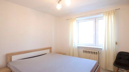 Przestronne, czteropokojowe mieszkanie - Zdjęcie 3