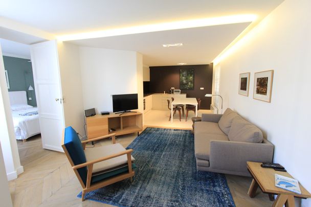 Appartement • Elysées-Madeleine - Photo 1