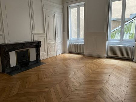 Appartement 5 pièces et plus – LYON - Photo 3