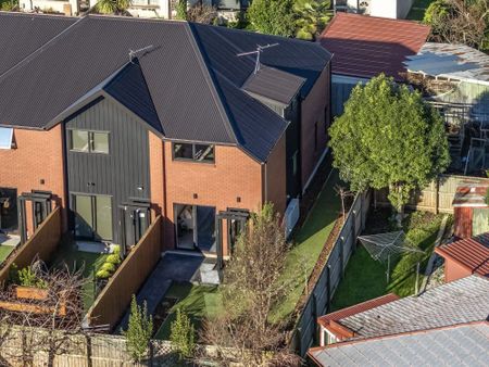 Unit 1, 66 Longfellow Street, Beckenham, Christchurch - Photo 2