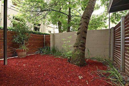 Modern studio with private courtyard - Photo 4