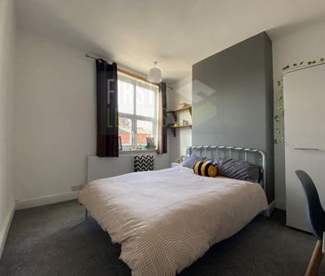 3 bedroom terraced house to rent - Photo 6