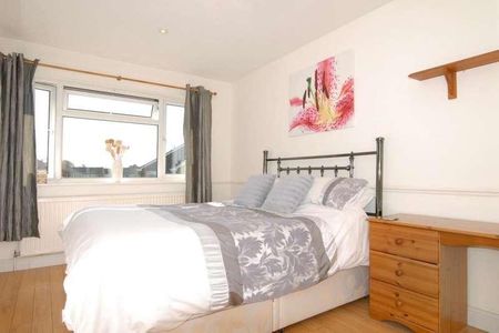 Thatcham, Berkshire, RG18 - Photo 5