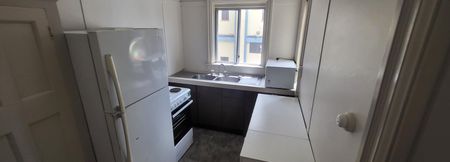 Fully Furnished Unit - Photo 5