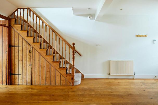 3 bedroom terraced house to rent - Photo 1