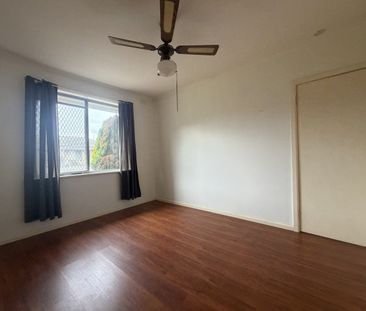 Spacious One-Bedroom Unit - Water Included - Photo 2
