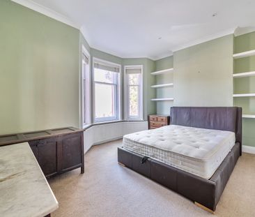 3 Bed Terraced House, Barcombe Avenue, SW2 - Photo 4