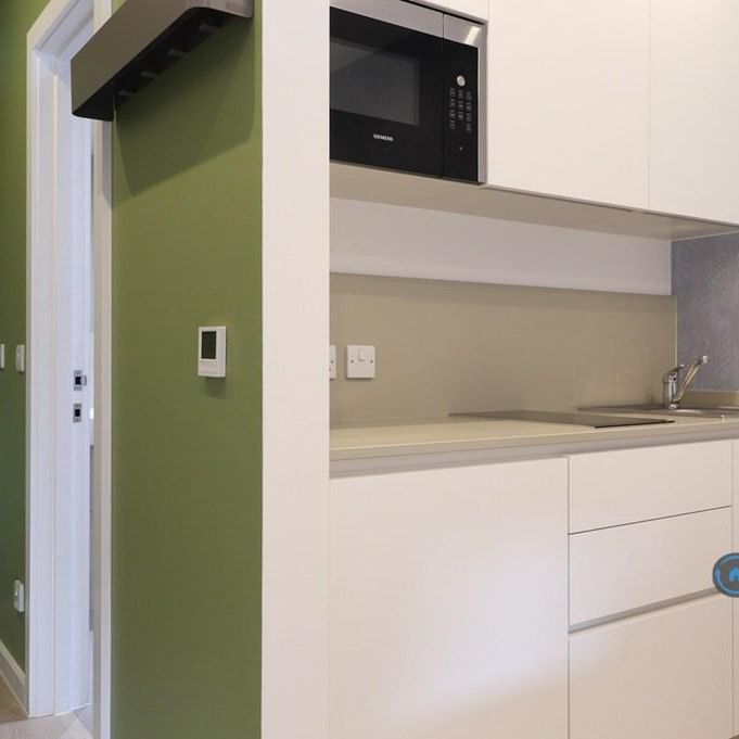 Studio to rent - Photo 1