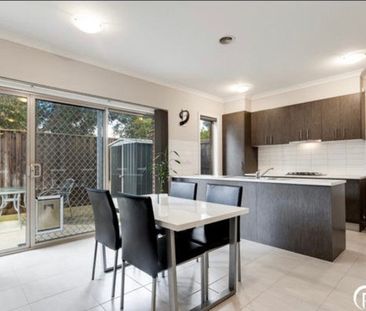 Cranbourne - Photo 3