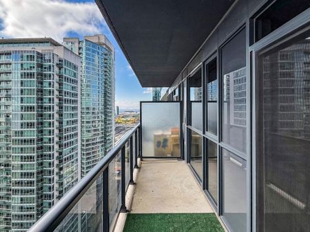 For Lease - 352 Front Street Unit# 2003, Toronto, Ontario - Photo 2