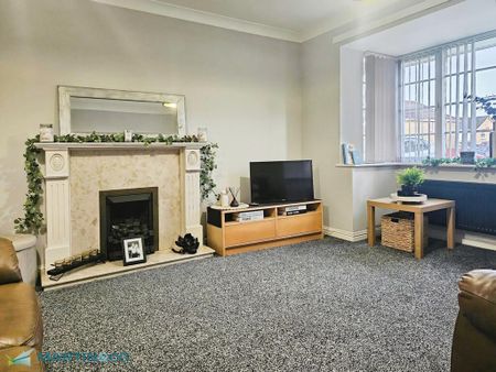 4 bedroom detached house to rent - Photo 2