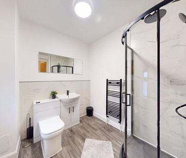 1 bedroom in a house share to rent - Photo 4