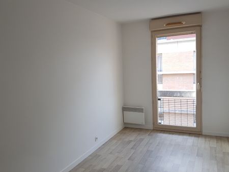 Location Appartement 2 pièces 53m² VALENCIENNES 59300 - Photo 4