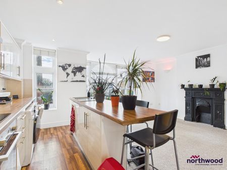 2 bedroom flat to rent - Photo 4