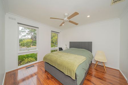 Family Home in central location - Available now - Photo 5