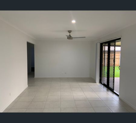 5 Galway Court, Eli Waters, Qld 4655 - Photo 5