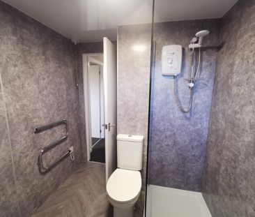 180 Strathmartine Road, Coldside, Dundee - Photo 6