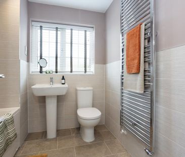 3 bedroom semi-detached house to rent - Photo 3