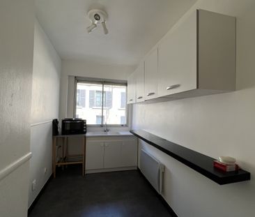 Location Appartement 2 pièces 47m² POITIERS 86000 - Photo 3