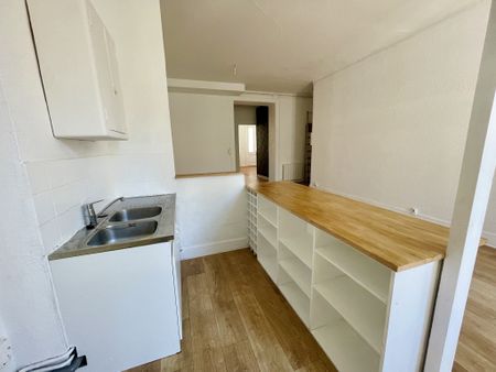 : Appartement 84 m² à Saint-Étienne - Photo 2