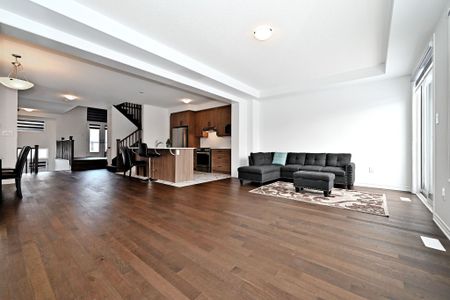 For Lease - 689 Mike Street, Innisfil, Ontario - Photo 3