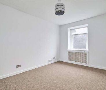 Flat, Leeds Road, Ilkley, West Yorkshire, LS29 - Photo 4