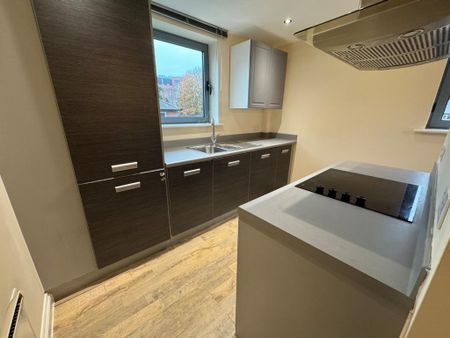 2 bedroom flat to rent - Photo 4