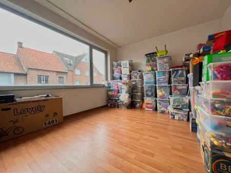 Lichtrijke gezinswoning met 3 slpks nabij centrum! - Photo 2