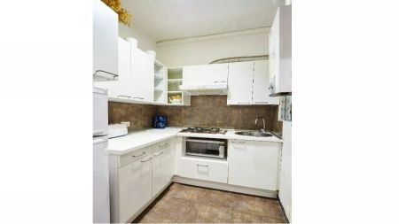 3-bedroom apartment for rent in Gràcia - Photo 2