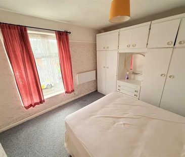 3 Bed Terraced House, Toton Close, NG6 - Photo 2