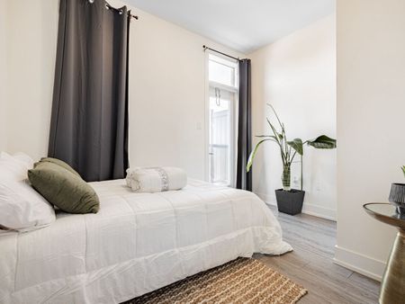 For Lease - 3 Bond Crescent Unit# 1, Richmond Hill, Ontario - Photo 4