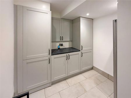 3 bedroom detached house to rent - Photo 2