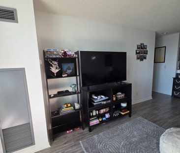 For Lease - 2545 Erin Centre Boulevard Unit# 1406, Mississauga, Ont... - Photo 3