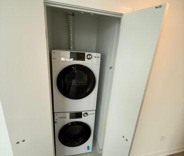 For Lease - 1 Fairview Road Unit# 1811, Mississauga, Ontario - Photo 2