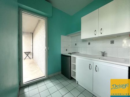 LIMOGES - CENTRE-VILLE - STUDIO AVEC BALCON ET STATIONNEMENT - Photo 3